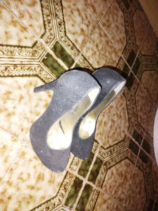 Zapatos de fiesta negros y plateados talla 36