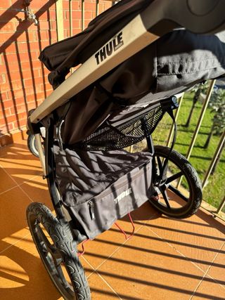 Carrito de correr THULE.