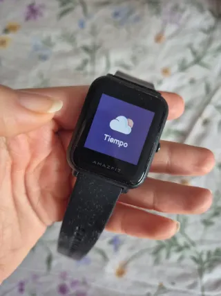 Reloj Inteligente Amazfit Bip Negro + cargador