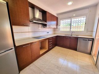 Casa pareada en venta en Centro en Roda de Barà