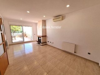 Casa pareada en venta en Centro en Roda de Barà