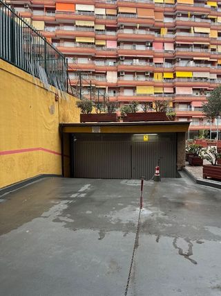 Garaje en alquiler en Santa Eulàlia en Hospitalet de Llobregat, L´