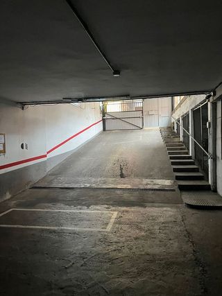 Garaje en alquiler en Santa Eulàlia en Hospitalet de Llobregat, L´