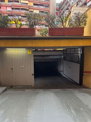 Garaje en alquiler en Santa Eulàlia en Hospitalet de Llobregat, L´