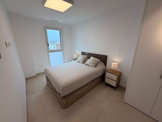 Piso en alquiler en Los Ángeles - Cruz de Caravaca en Almería