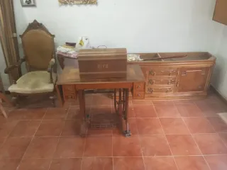 Máquina de coser antigua Alfa