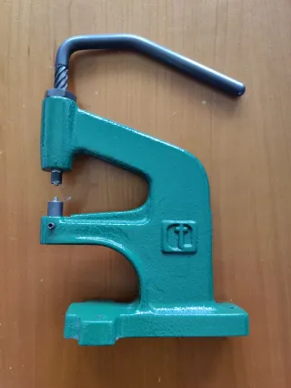 Occhiellatrice Rivettatrice Professionale