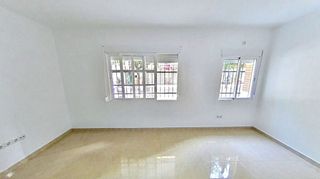 Piso en venta en Juan XXIII en Sevilla