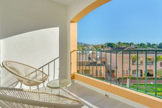 Piso en venta en Los Naranjos - Las Brisas en Marbella