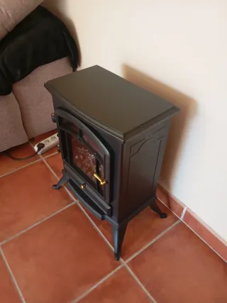 Estufa eléctrica imitación leña negra