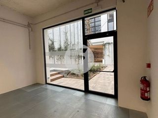 Local comercial en alquiler en El Parc i la Llacuna del Poblenou en Barcelona