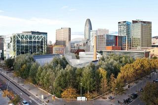 Local comercial en alquiler en El Parc i la Llacuna del Poblenou en Barcelona