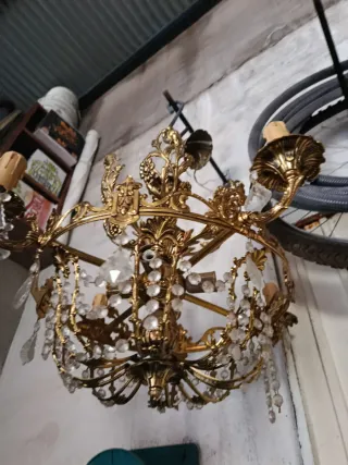 Lámpara de bronce antigua