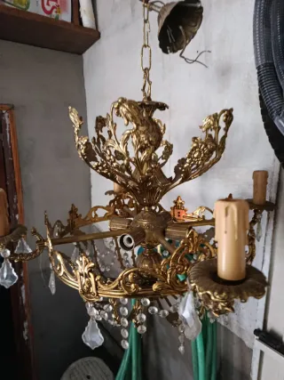 Lámpara de bronce antigua