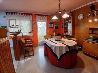 Casa adosada en venta en Valdepeñas