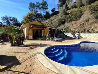 Chalet en venta en Torrelles de Llobregat