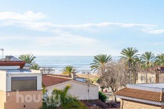 Piso en venta en Barri del Mar - Ribes Roges en Vilanova i La Geltrú
