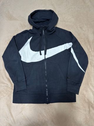 Sudadera Nike Negra con Logo Blanco Grande