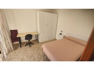 Piso en venta en San Luis en Almería