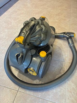 Aspiradora Dyson para piezas + Accesorios