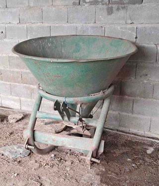 Abonadora centrífuga 500 Kgs.