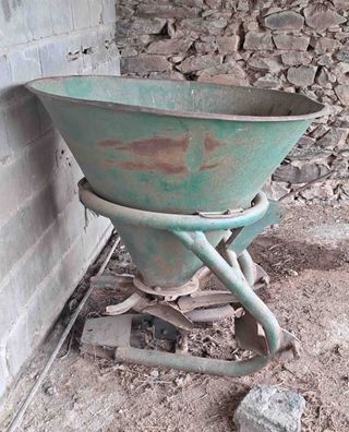 Abonadora centrífuga 500 Kgs.