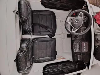 Coche eléctrico Mercedes para niños