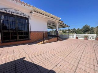 Chalet en venta en El Padrón - El Velerín - Voladilla en Estepona