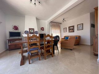Chalet en venta en El Padrón - El Velerín - Voladilla en Estepona