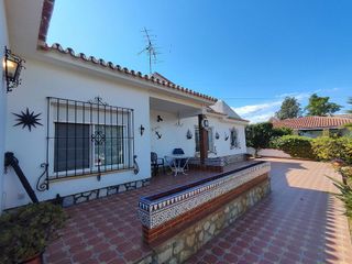 Chalet en venta en Manantiales - Lagar - Cortijo en Alhaurín de la Torre