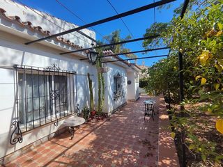 Chalet en venta en Manantiales - Lagar - Cortijo en Alhaurín de la Torre