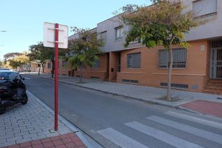 Casa adosada en venta en Santa Cruz - Industria - Polígono Campollano en Albacete