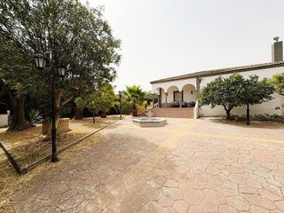 Chalet en venta en Montilla