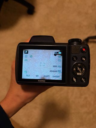 Cámara Kodak Pixpro AZ528 + funda + SD