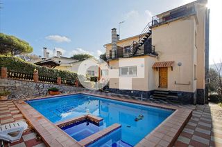 Chalet en venta en Sant Fost de Campsentelles