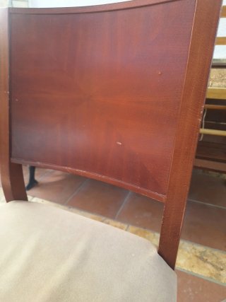 6 Sillas de comedor madera y tela beige.