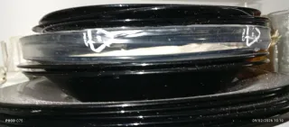 Conjunto de platos de vidrio negros