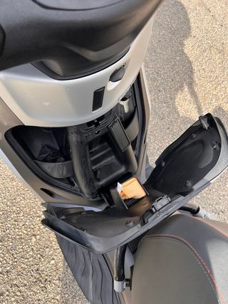 Piaggio Beverly 300 HPE S Plata