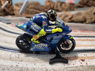 2 motos Scalextric Honda RC211V y Yahama Go