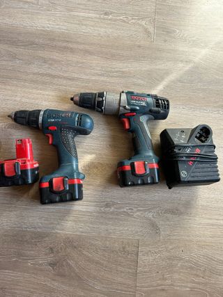 Taladros Bosch con Batería y Cargador