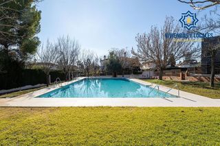 Chalet en venta en Albolote