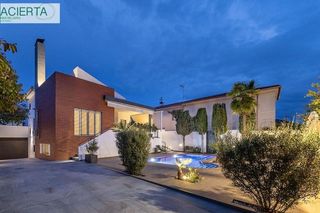 Chalet en venta en Gójar