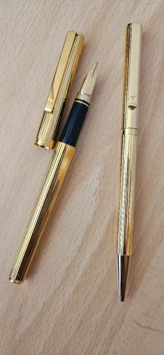 Pluma y bolígrafo Dupont dorados