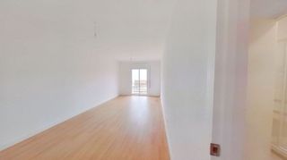 Piso en venta en El Raval - Safaretjos en Santa Coloma de Gramanet