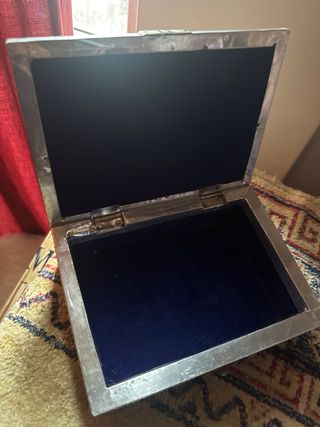 Joyero, caja,forrada,antigüa