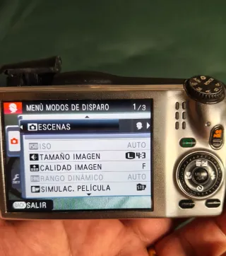 Cámara Fujifilm F770EXR + Kodak 1063M