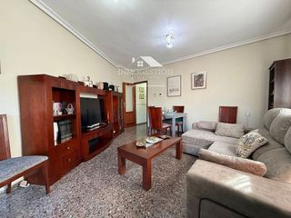 Piso en venta en Hospital - Parque sur en Albacete