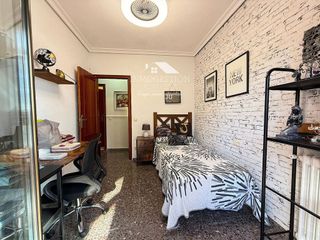 Piso en venta en Hospital - Parque sur en Albacete