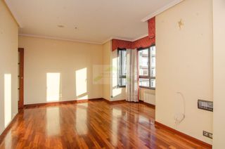 Piso en venta en Os Mallos - San Cristóbal en Coruña (A)