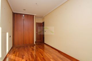 Piso en venta en Os Mallos - San Cristóbal en Coruña (A)